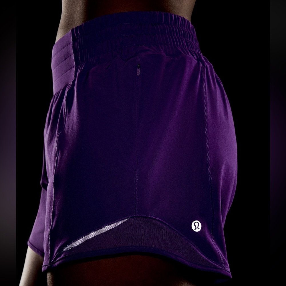 Lululemon Hotty Hot High-Rise Lined Short 4", Fountain, Size 6 - Picture 6 of 6